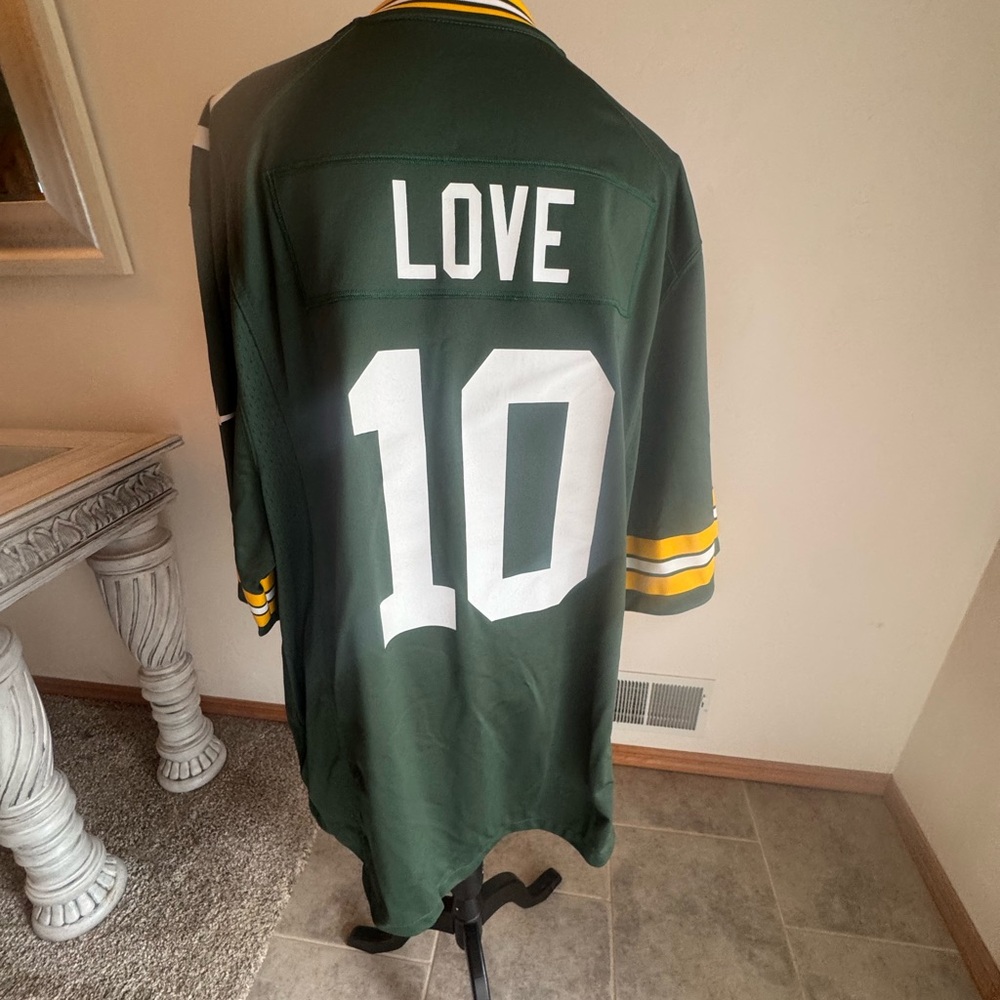 Jordan Love Football Jersey